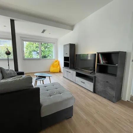 شقة La Terrazza - Very Quiet - Free Park - 3 Min From Center And - Air Conditioning - Cycling Friendly