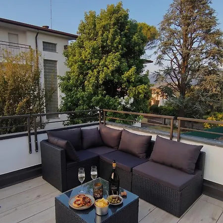 شقة La Terrazza - Very Quiet - Free Park - 3 Min From Center And - Air Conditioning - Cycling Friendly فاريسّي